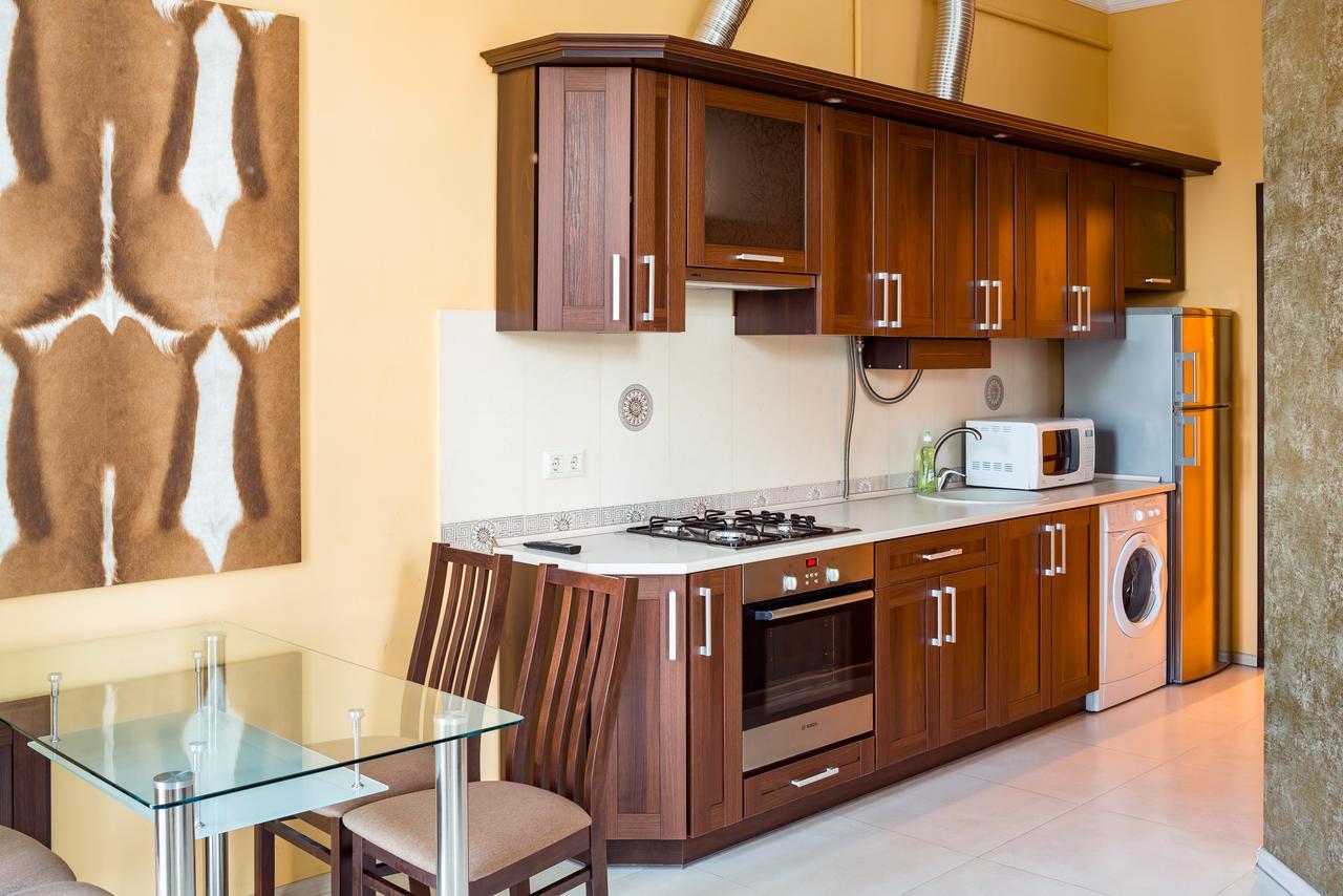 Leogrand Apartments On Doroshenka Street 1 Lviv Exteriör bild